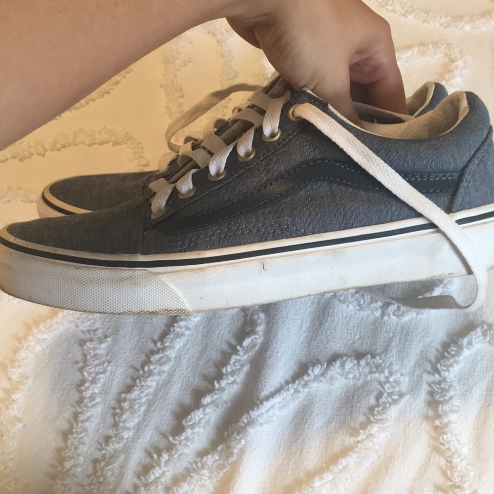 Vans - Picture 2 of 5